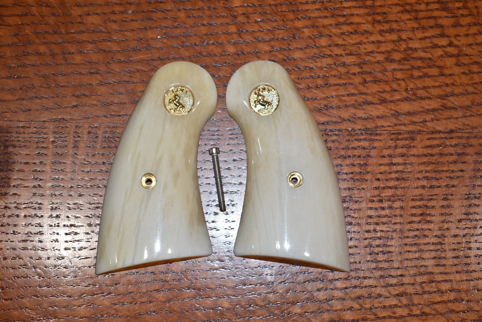 COLT PYTHON PREMIUM GRADE GIRAFFE BONE GRIPS CPGB31 - Image 3