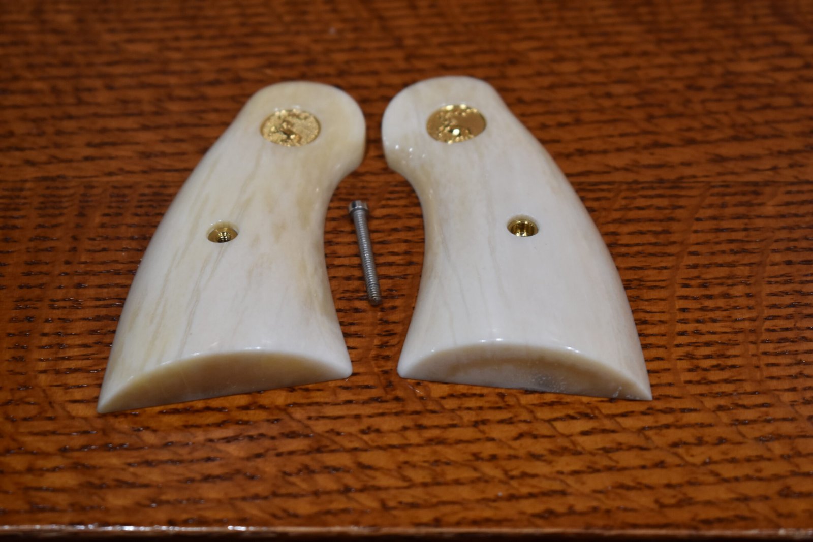 COLT PYTHON PREMIUM GRADE GIRAFFE BONE GRIPS CPGB31 - Image 5