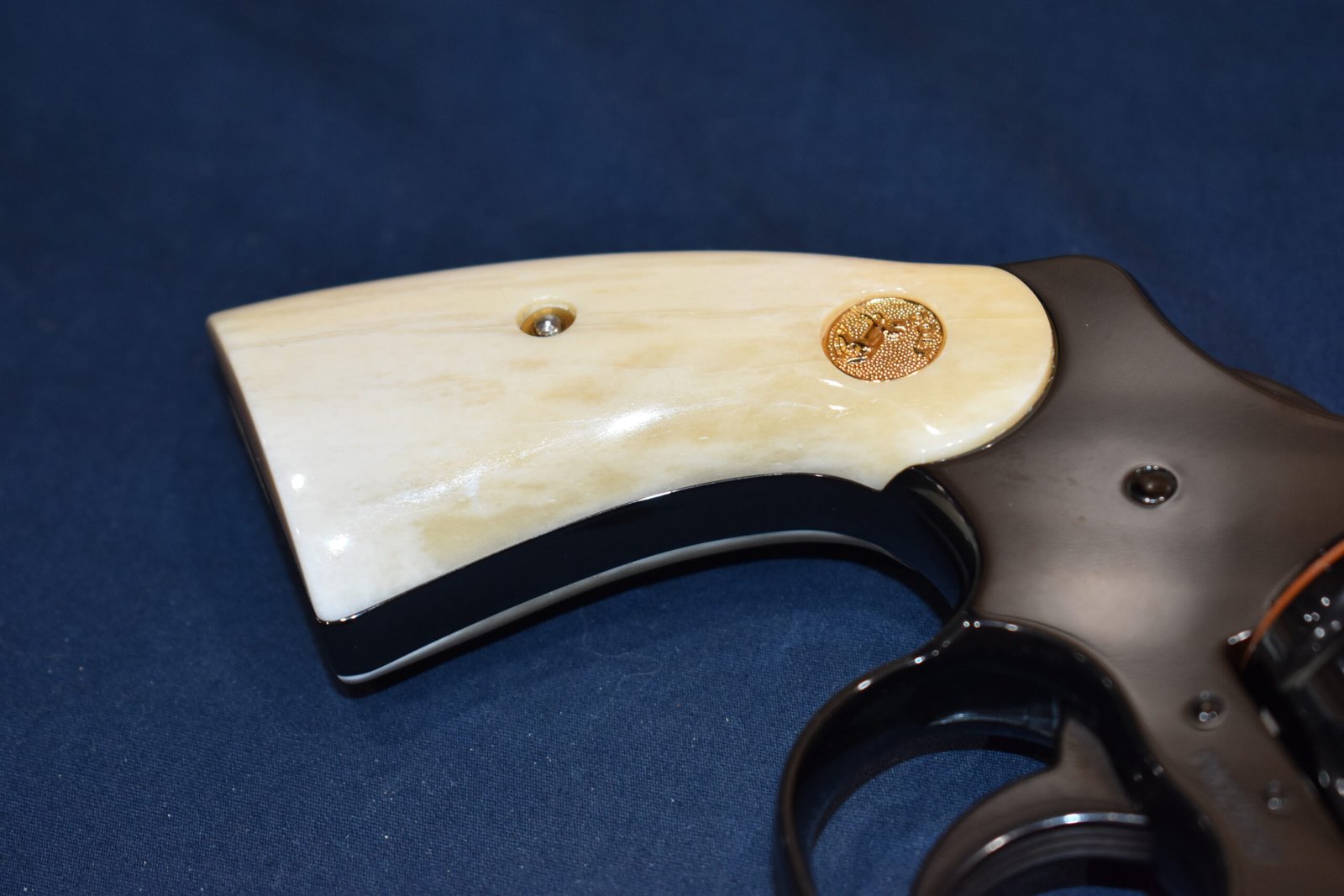 COLT PYTHON PREMIUM GRADE GIRAFFE BONE GRIPS CPGB31 - Image 14