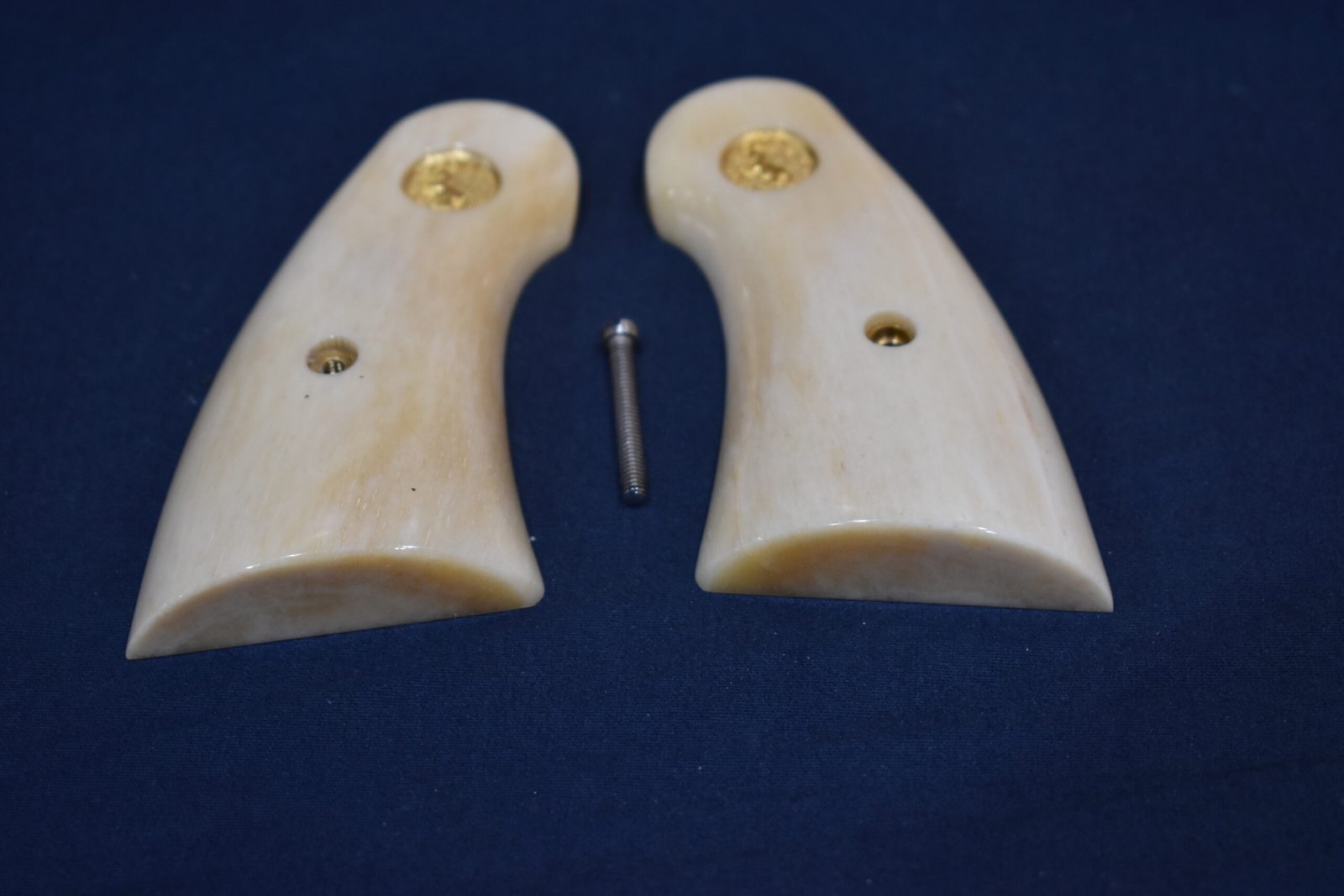 COLT PYTHON PREMIUM GRADE GIRAFFE BONE GRIPS CPGB32 - Image 3