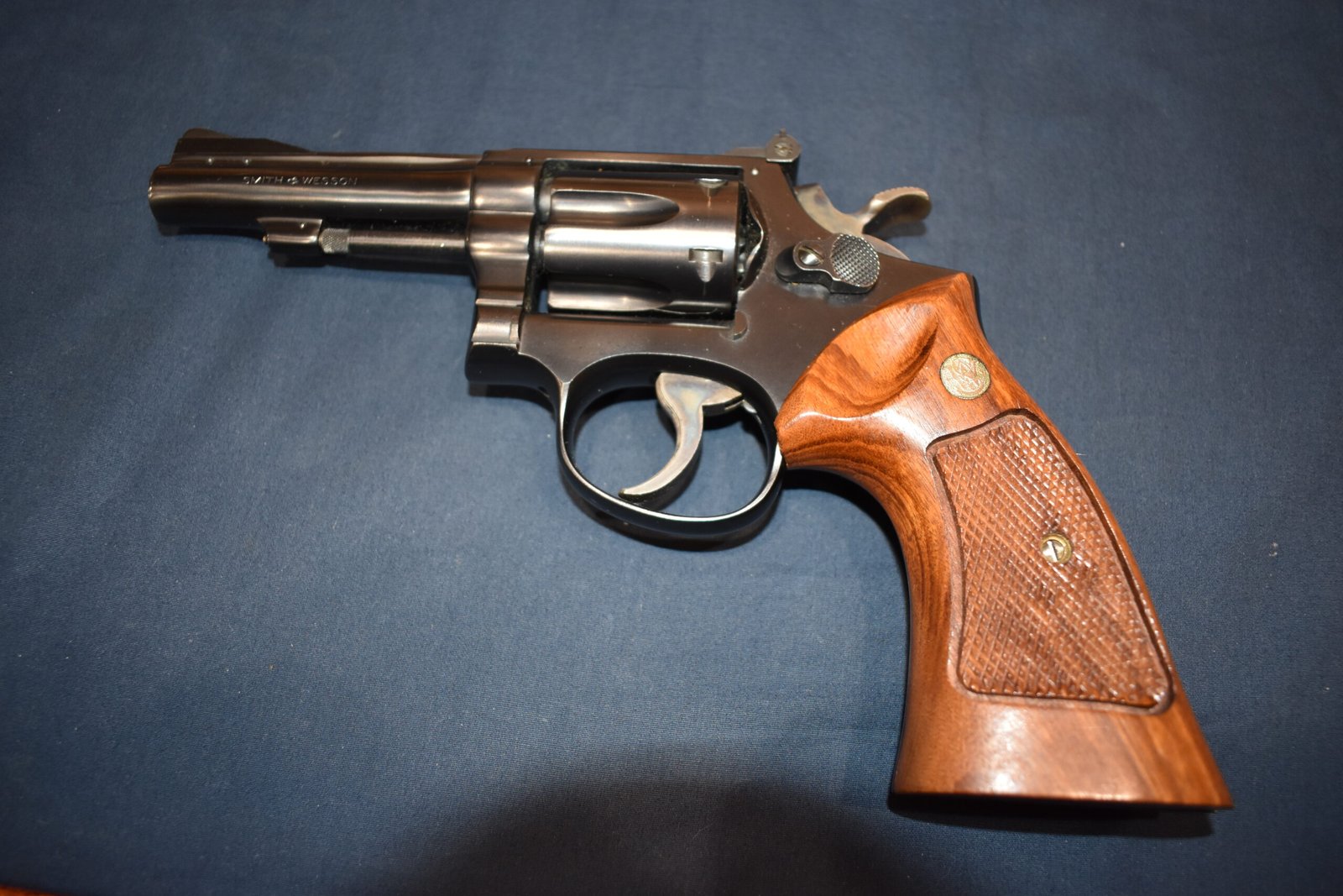SMITH & WESSON FACTORY K FRAME TARGET GRIPS KCT37 - Image 5