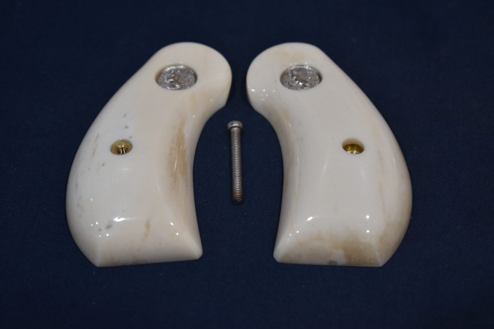 COLT PYTHON PREMIUM GRADE ROUND BUTT GIRAFFE BONE GRIPS CPRBGB1 - Image 3