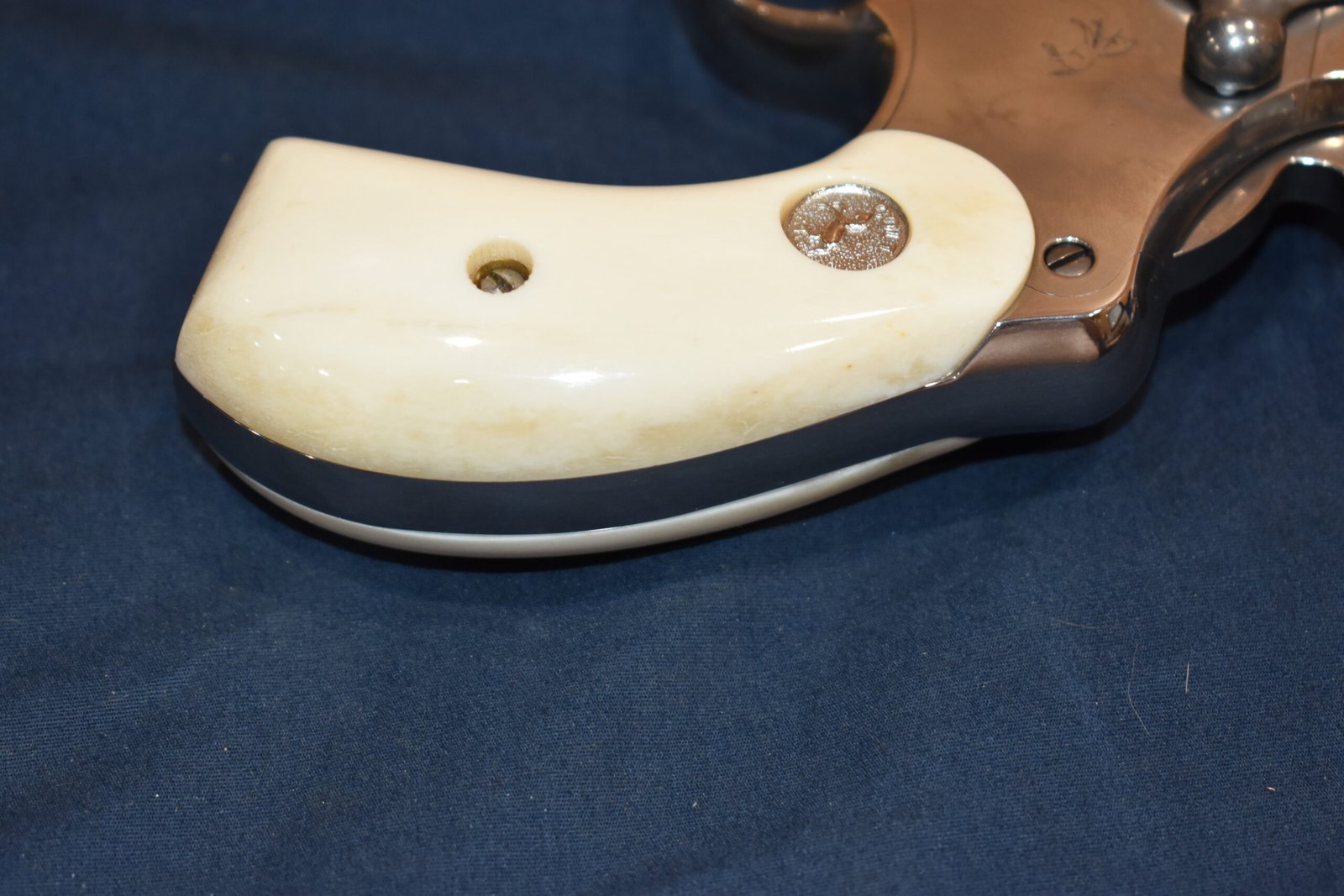 COLT PYTHON PREMIUM GRADE ROUND BUTT GIRAFFE BONE GRIPS CPRBGB1 - Image 6
