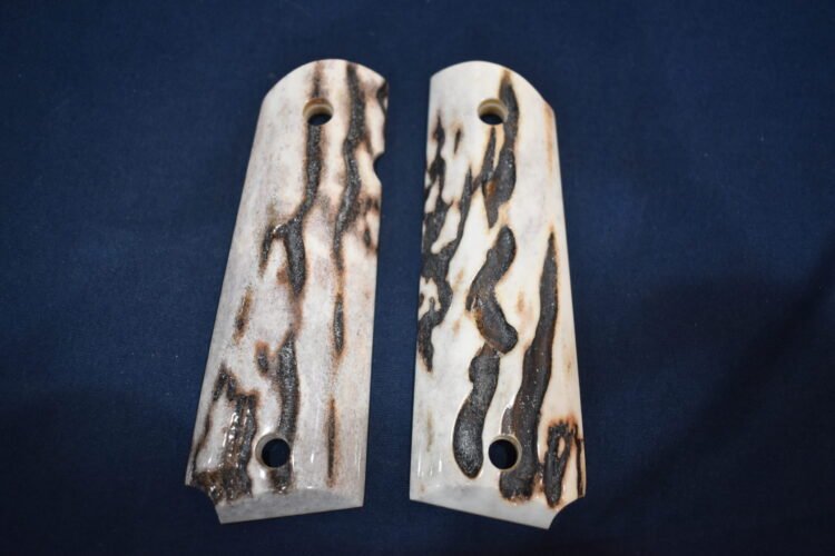 COLT 1911 SAMBAR STAG GRIPS 1911SS55