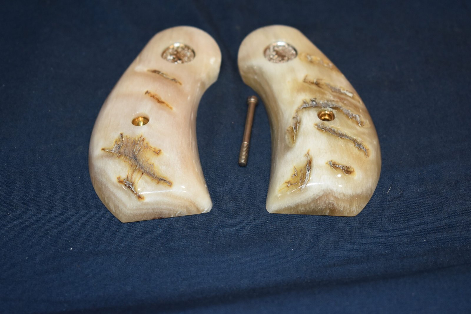 COLT PYTHON PREMIUM GRADE ROUND BUTT GIRAFFE BONE GRIPS CPRBRH1 - Image 3