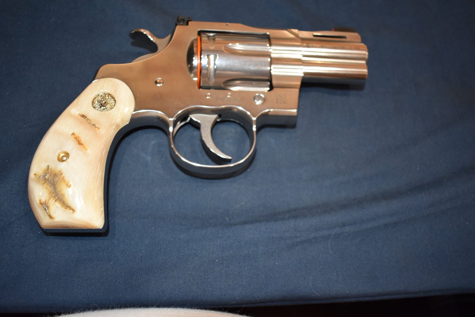 COLT PYTHON PREMIUM GRADE ROUND BUTT GIRAFFE BONE GRIPS CPRBRH1 - Image 8