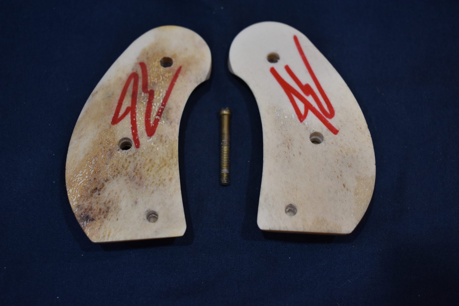 COLT PYTHON ROUND BUTT SAMBAR STAG GRIPS CPRBRSS1 - Image 4