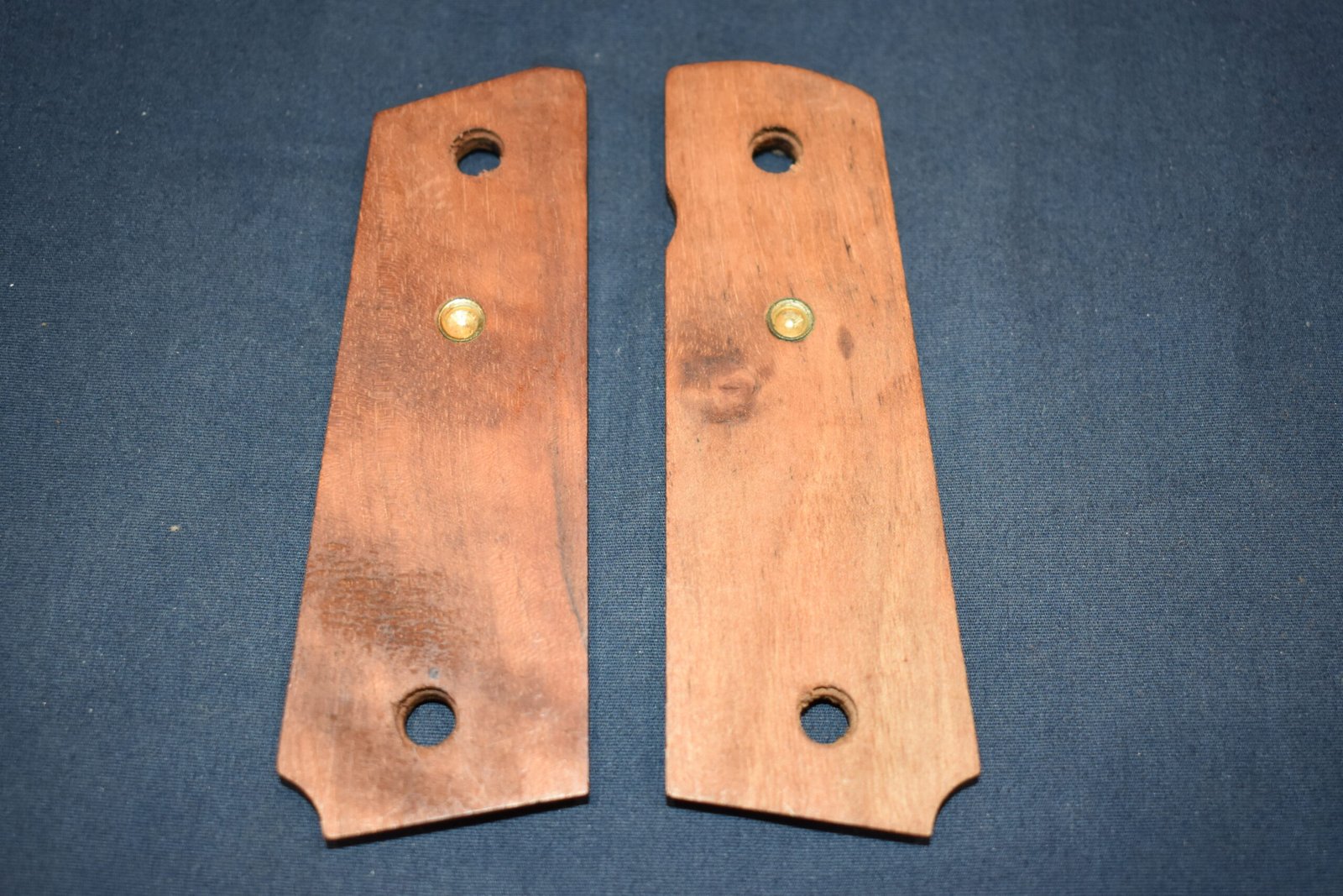 COLT 1911 CHECKERED WOOD GRIPS 1911W8 - Image 4