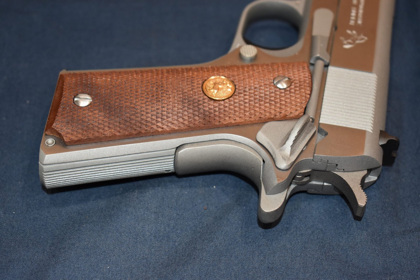 COLT 1911 CHECKERED WOOD GRIPS 1911W8 - Image 6