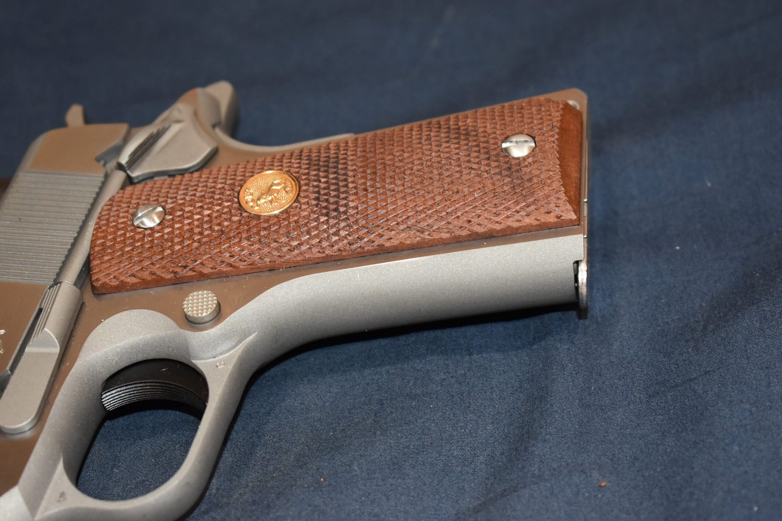COLT 1911 CHECKERED WOOD GRIPS 1911W8 - Image 12