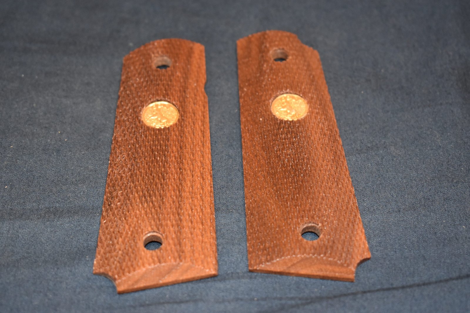 COLT 1911 CHECKERED WOOD GRIPS 1911W9 - Image 3