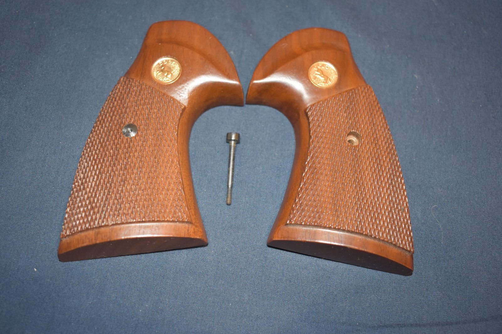 COLT PYTHON 3rd GENERATION FACTORY TARGET GRIPS CPT13