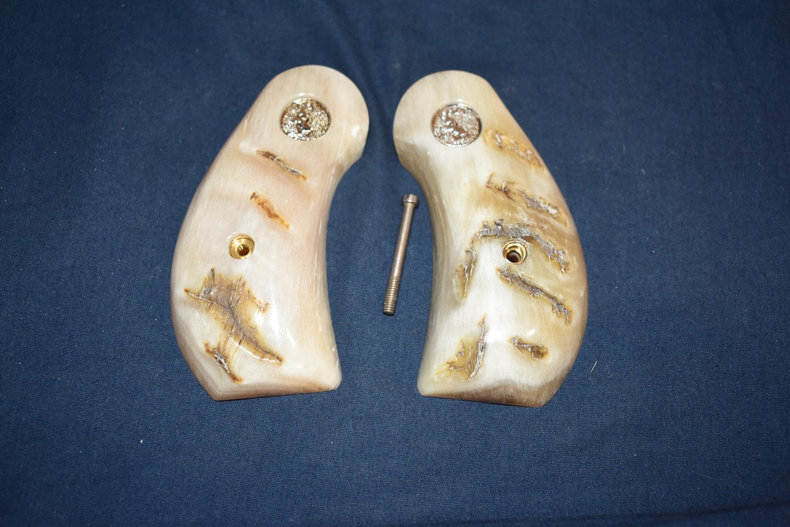 COLT PYTHON PREMIUM GRADE ROUND BUTT GIRAFFE BONE GRIPS CPRBRH1