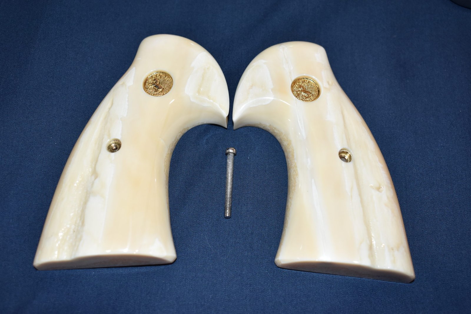 COLT PYTHON FOSSILIZED WALRUS IVORY GRIPS CPWIT1