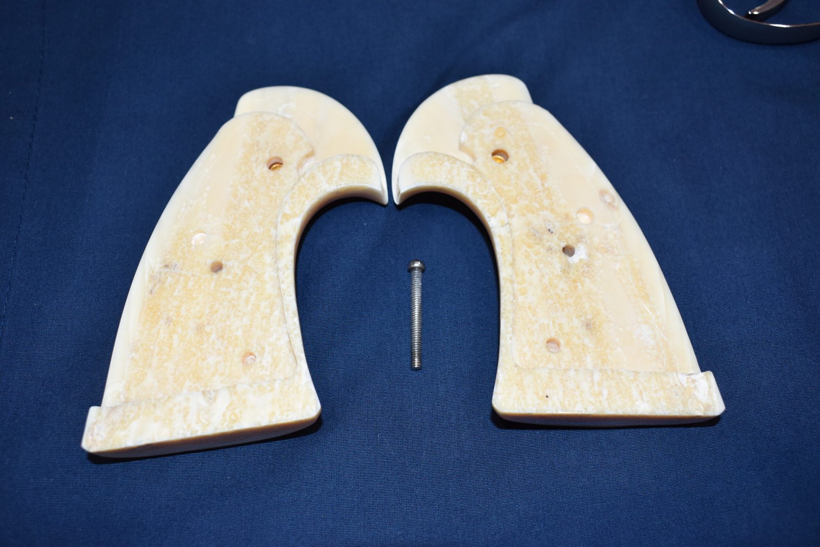 COLT PYTHON FOSSILIZED WALRUS IVORY GRIPS CPWIT1 - Image 4