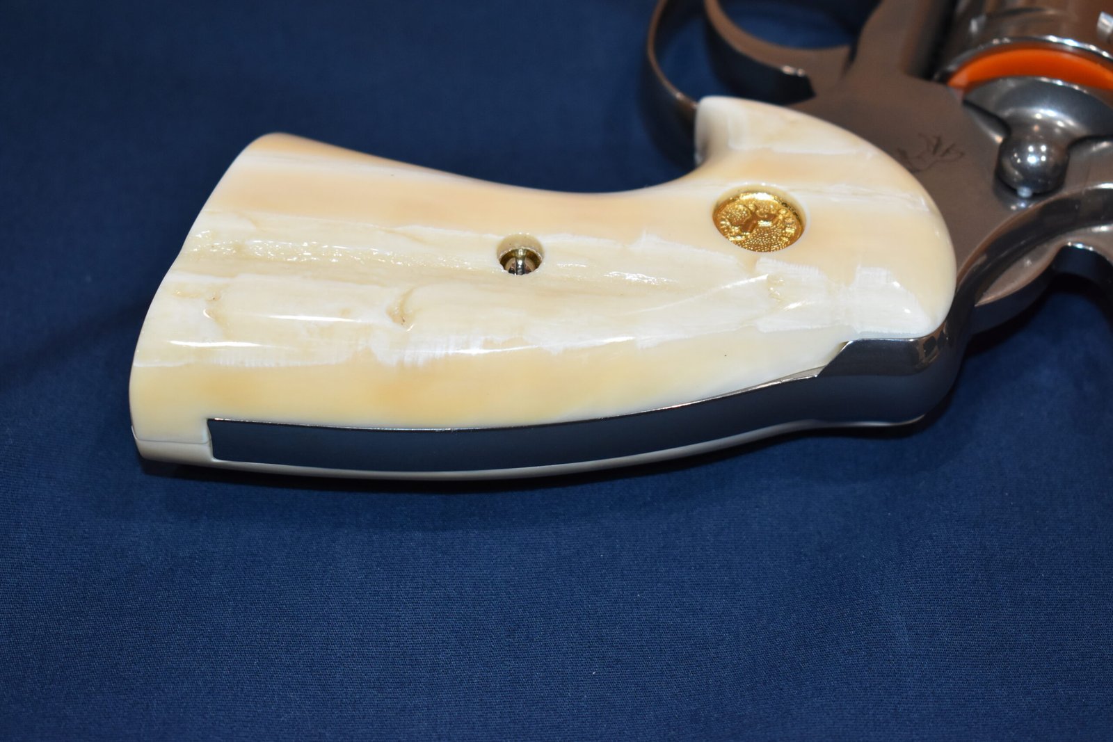 COLT PYTHON FOSSILIZED WALRUS IVORY GRIPS CPWIT1 - Image 6