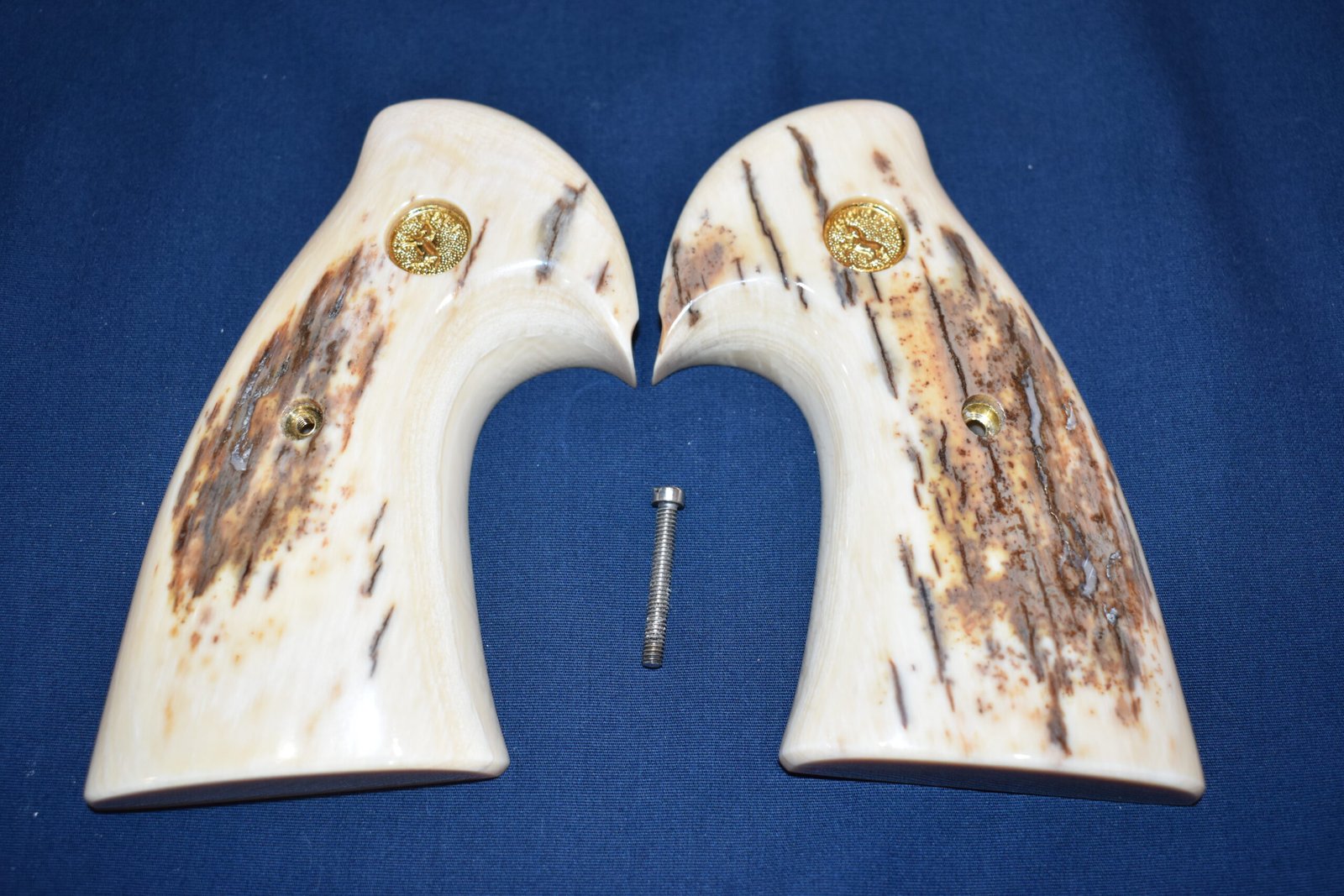 COLT PYTHON MAMMOTH IVORY GRIPS CPMIT1