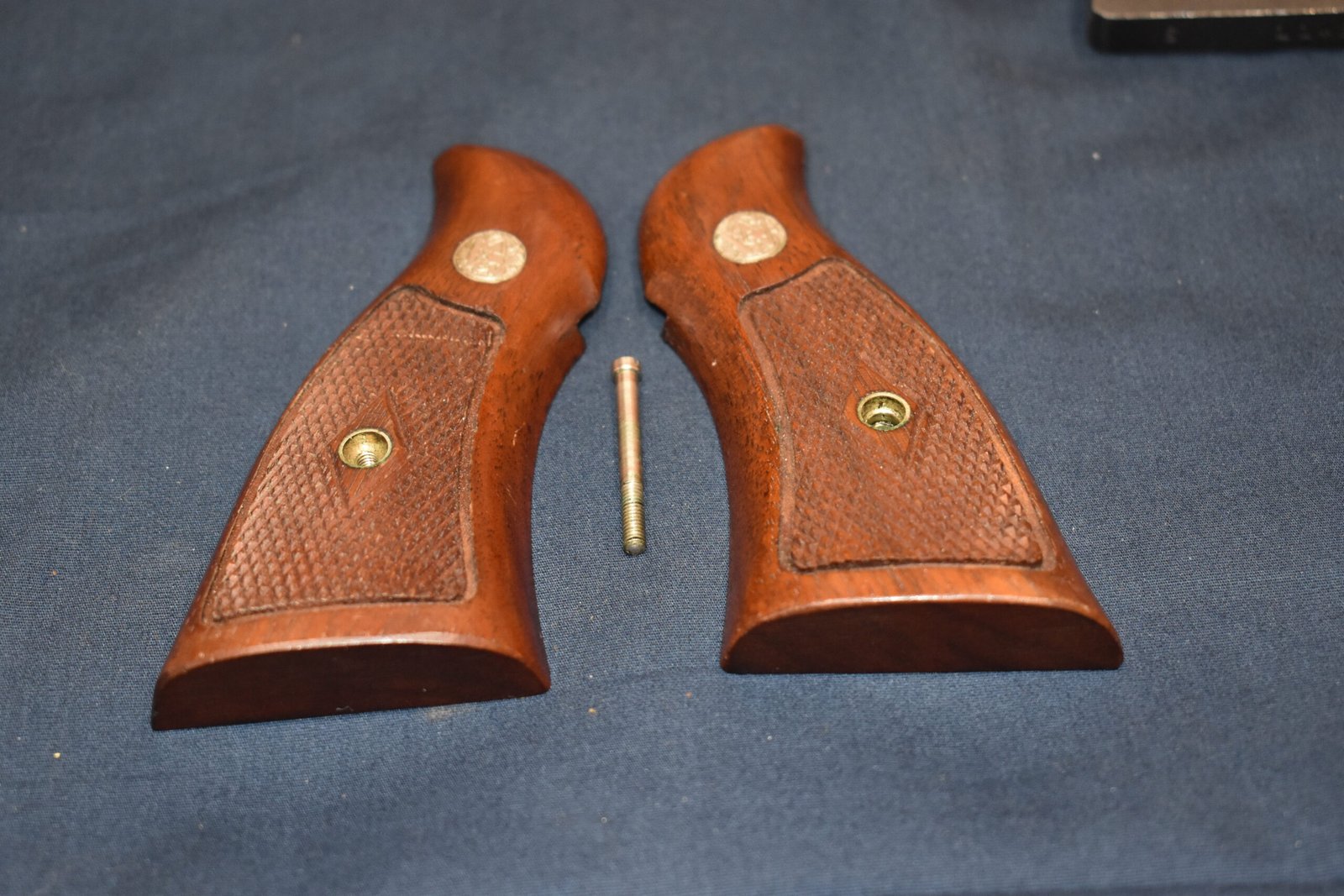 SMITH & WESSON N FRAME DIAMOND MAGNA GRIPS NDM20 - Image 3