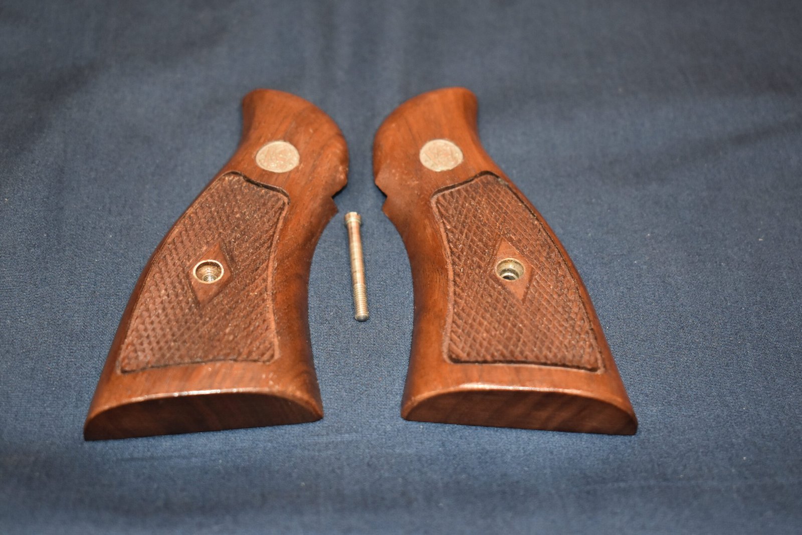 SMITH & WESSON N FRAME DIAMOND MAGNA TRANSITIONAL NON NUMBERED GRIPS NDM22 - Image 3