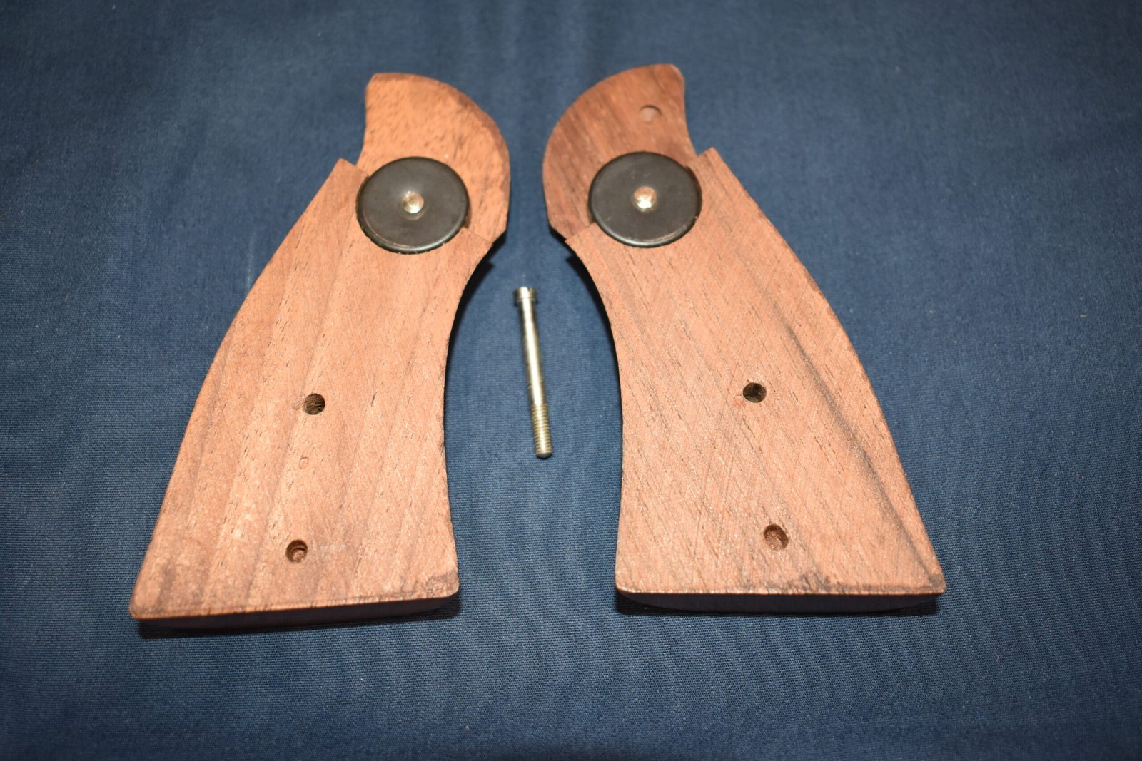 SMITH & WESSON N FRAME DIAMOND MAGNA TRANSITIONAL NON NUMBERED GRIPS NDM22 - Image 4
