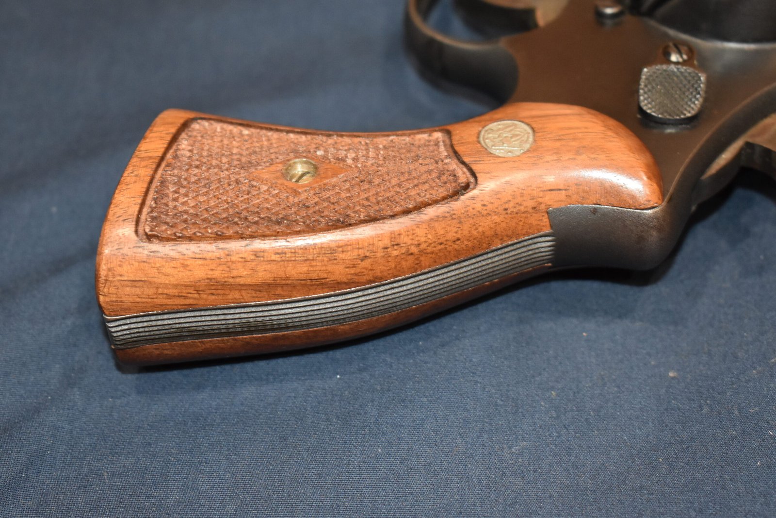 SMITH & WESSON N FRAME DIAMOND MAGNA TRANSITIONAL NON NUMBERED GRIPS NDM22 - Image 6