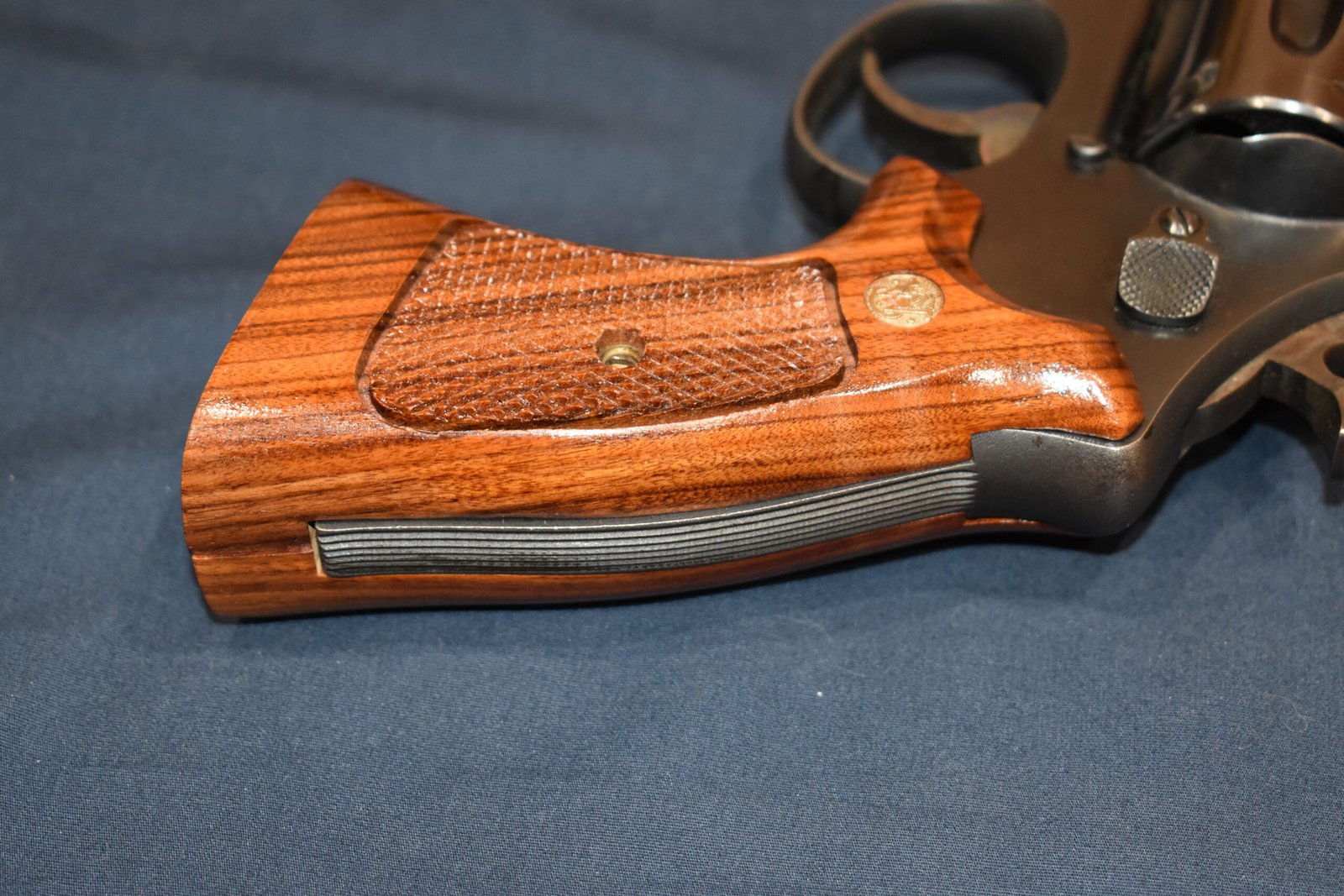 SMITH & WESSON FACTORY N FRAME TARGET GRIPS NT80 - Image 6