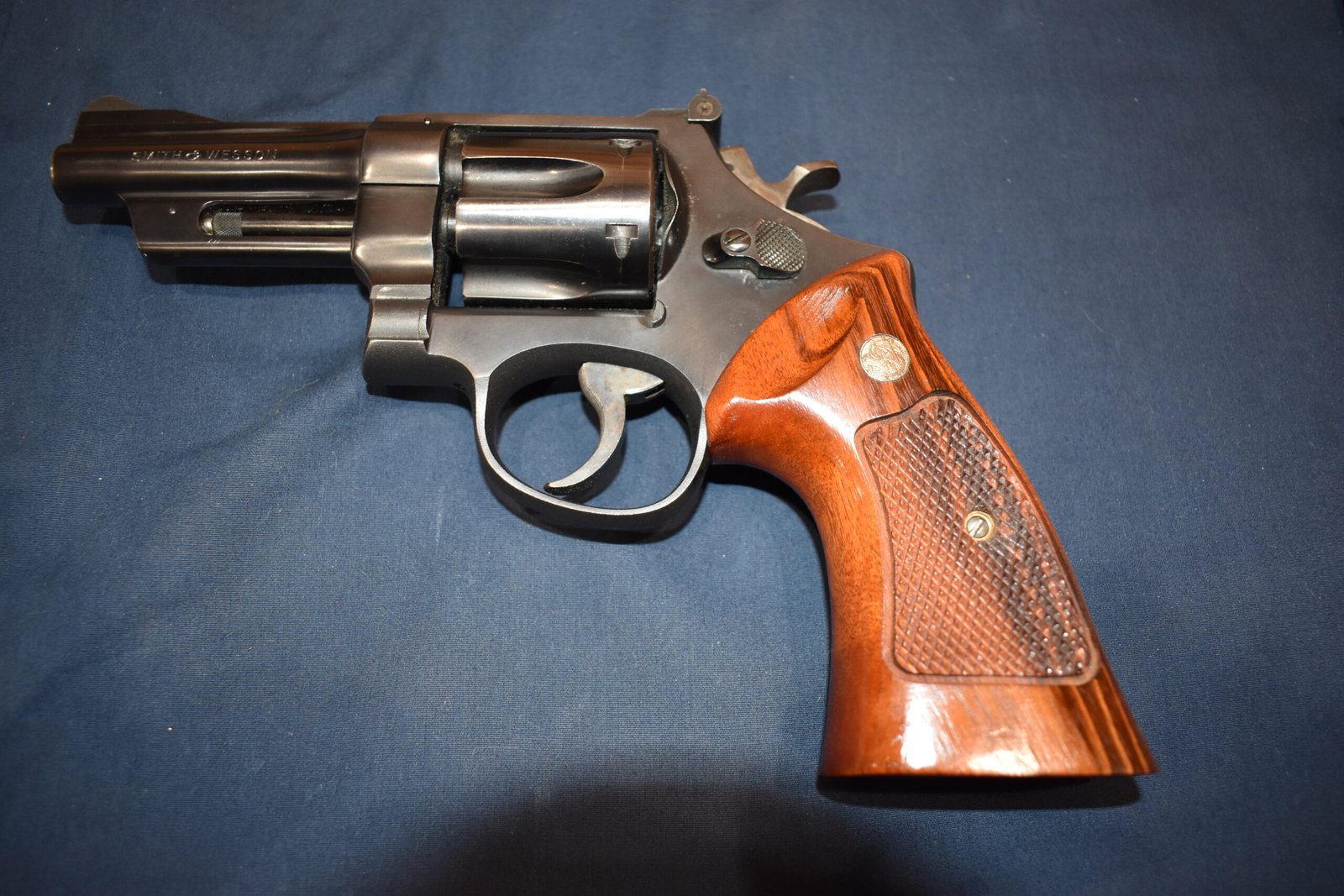SMITH & WESSON FACTORY N FRAME TARGET GRIPS NT83 - Image 5