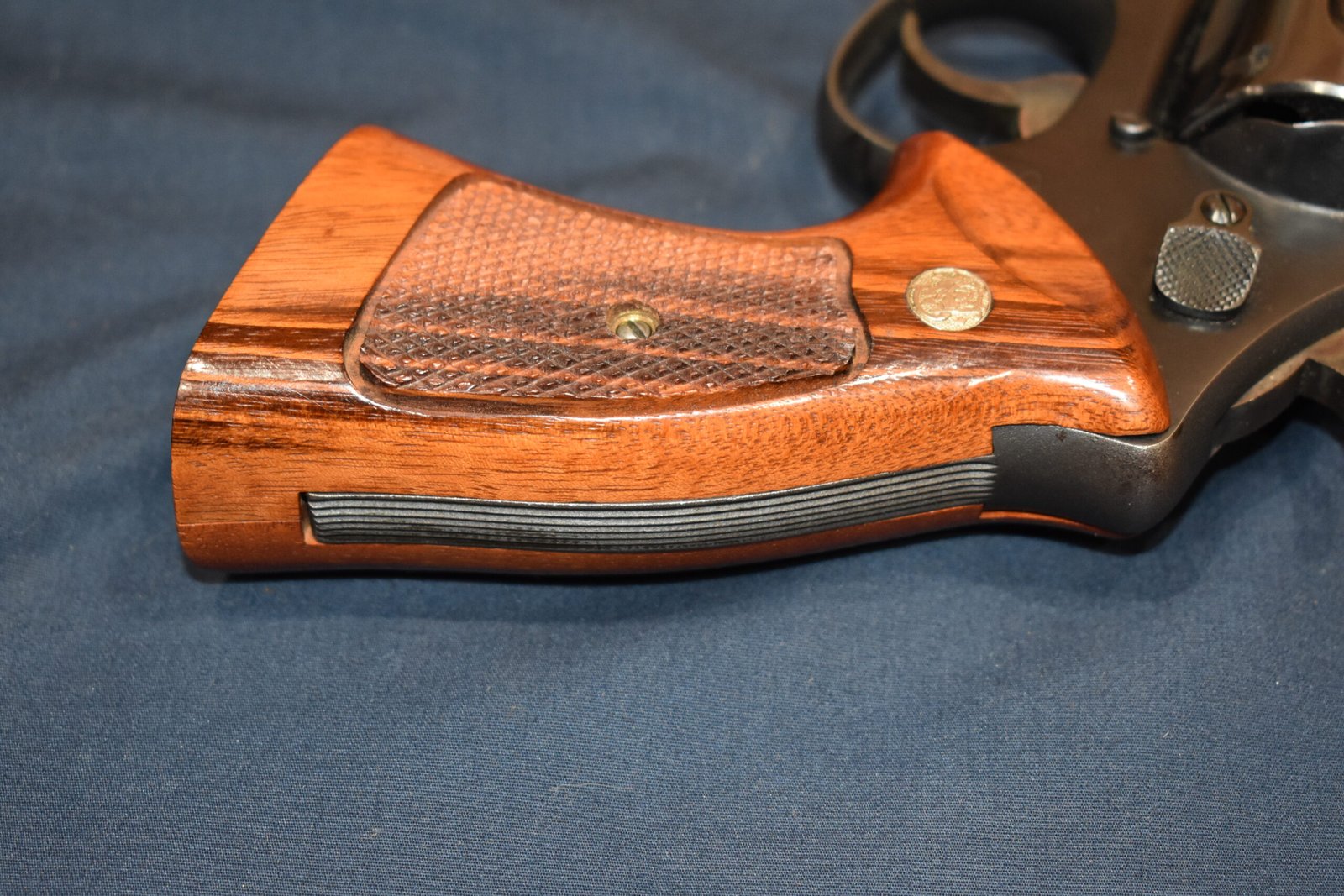 SMITH & WESSON FACTORY N FRAME TARGET GRIPS NT83 - Image 6