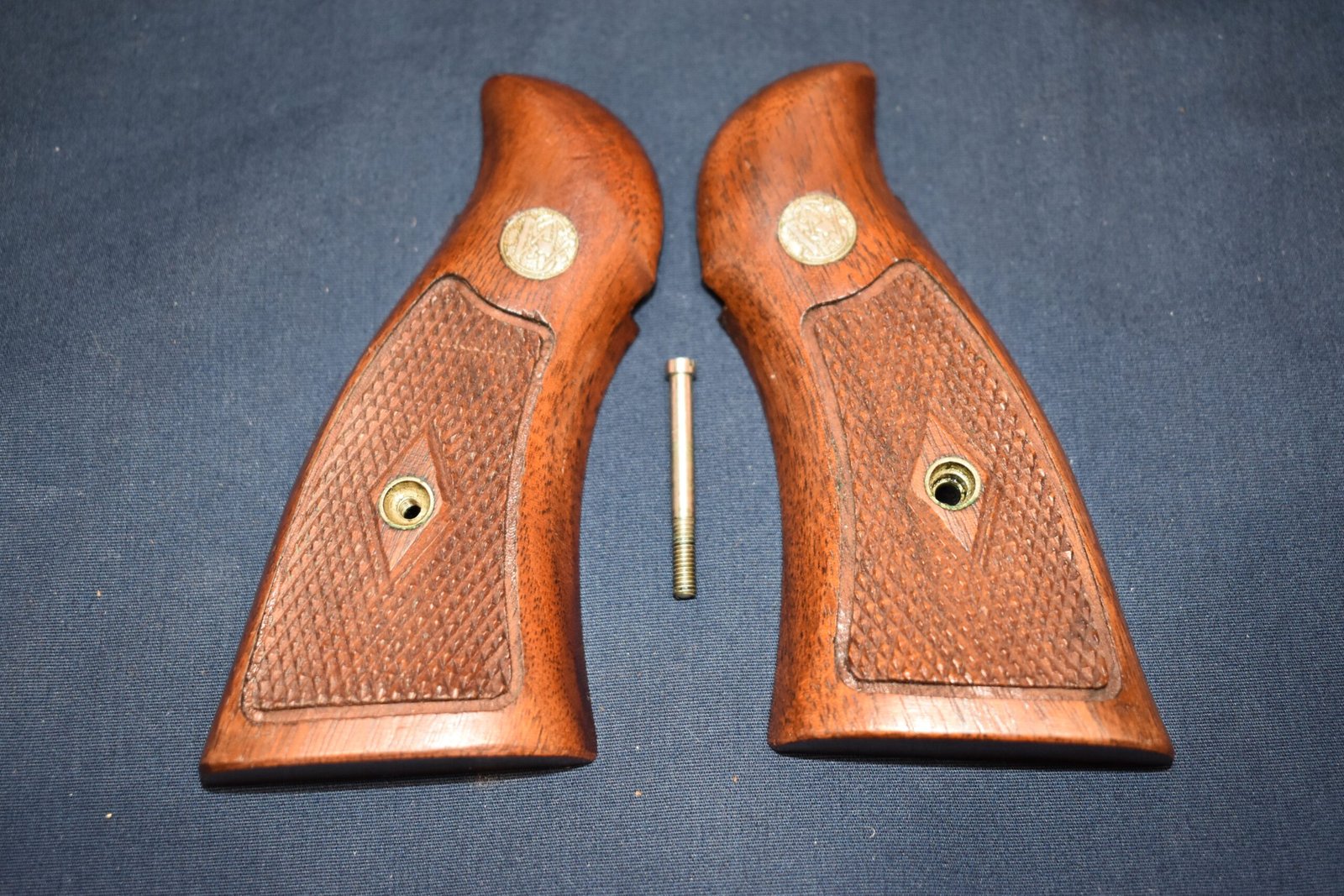SMITH & WESSON N FRAME DIAMOND MAGNA GRIPS NDM20